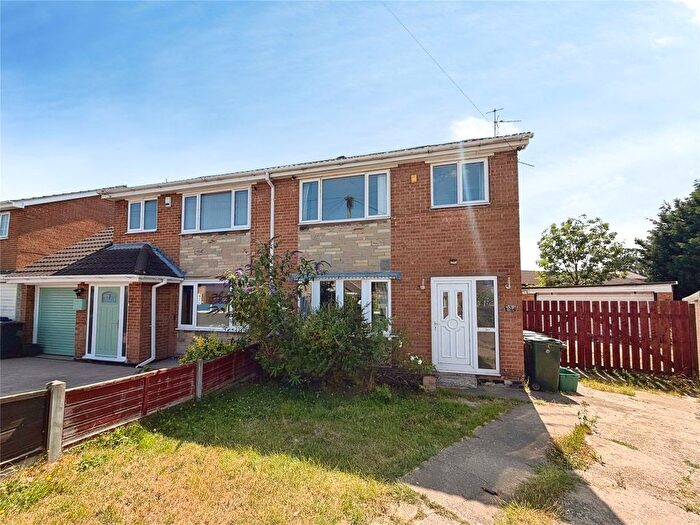 3 Bedroom Semi Detached House For Sale In Grange Park, Kirk Sandall, Doncaster, South Yorkshire, DN3