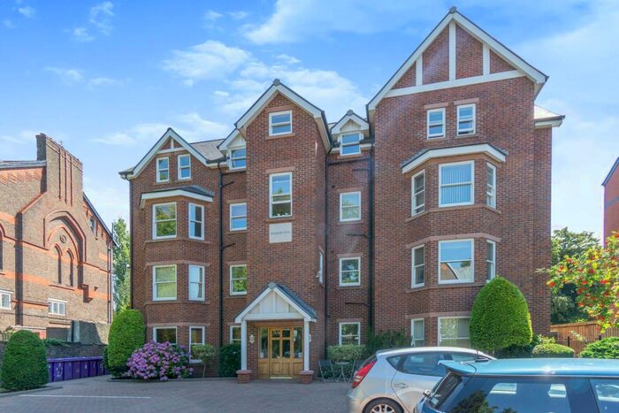 2 Bedroom Apartment To Rent In Livingston Drive, Liverpool, Merseyside, L17