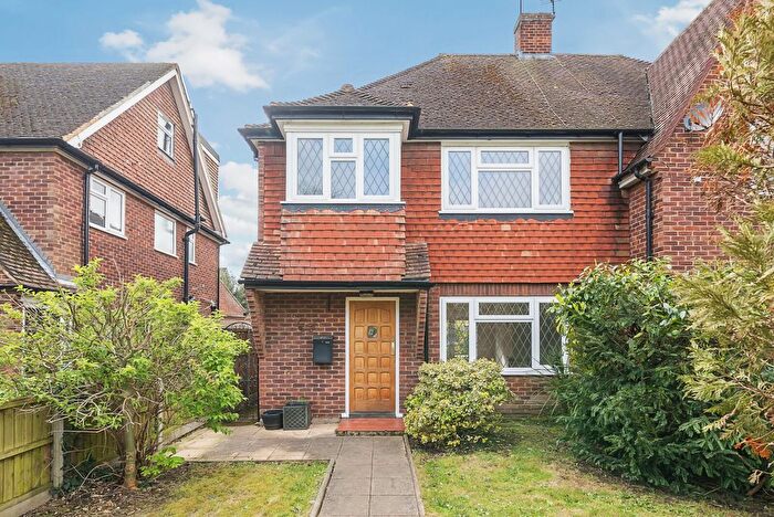 3 Bedroom Semi-detached House To Rent In Upper Halliford Road, Shepperton, TW17