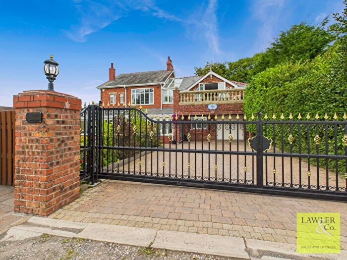 5 Bedroom Detached House For Sale In Mottram Road, Stalybridge, Greater Manchester, SK15