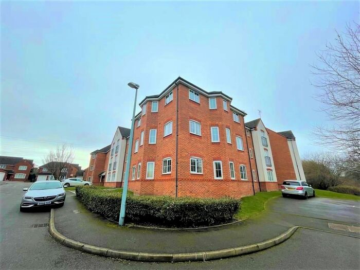 2 Bedroom Flat To Rent In Old College Drive, Wednesbury WS10