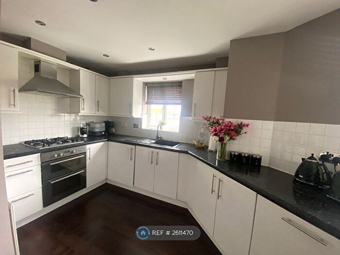 2 Bedroom Flat To Rent In Silver Birch Way, Whiteley, Fareham, PO15