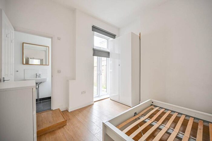 1 Bedroom Flat To Rent In Archway Road, Highgate, London, N6