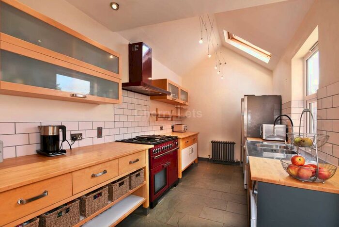 2 Bedroom Terraced House To Rent In Old Grimsbury Road, Banbury OX16