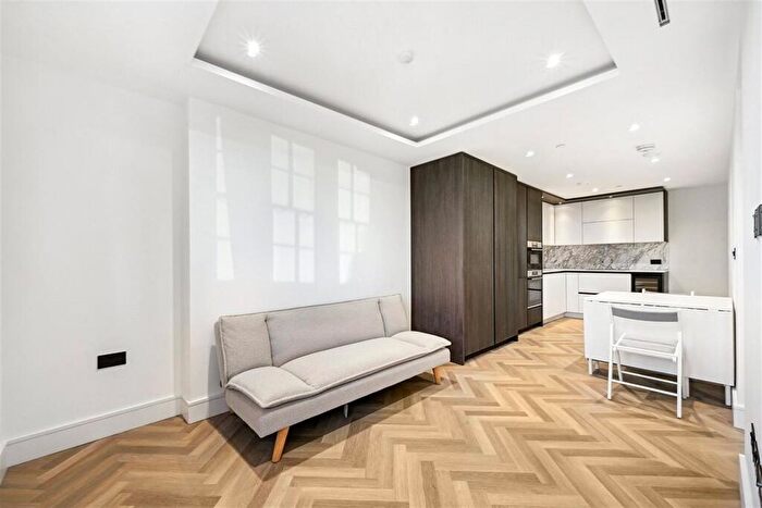 Studio To Rent In Davies House, Brigade Mews, SE1