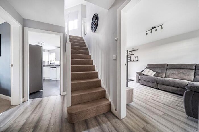 3 Bedroom Semi-Detached House For Sale In Walford Grove, Kempston, Bedford, MK42