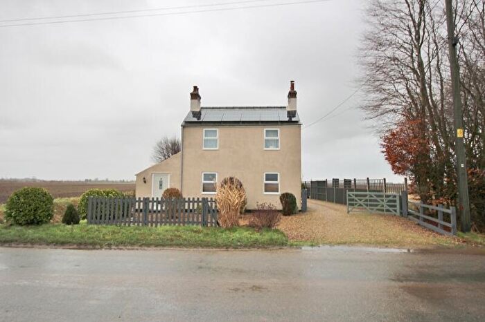 2 Bedroom Cottage For Sale In Starlode Drove, West Pinchbeck, Spalding, PE11