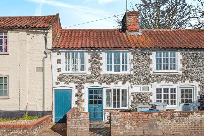2 Bedroom Character Property For Sale In Millgate, Aylsham, Norwich, NR11