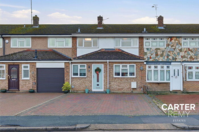 4 Bedroom Terraced House For Sale In Ulting Way, Wickford, SS11