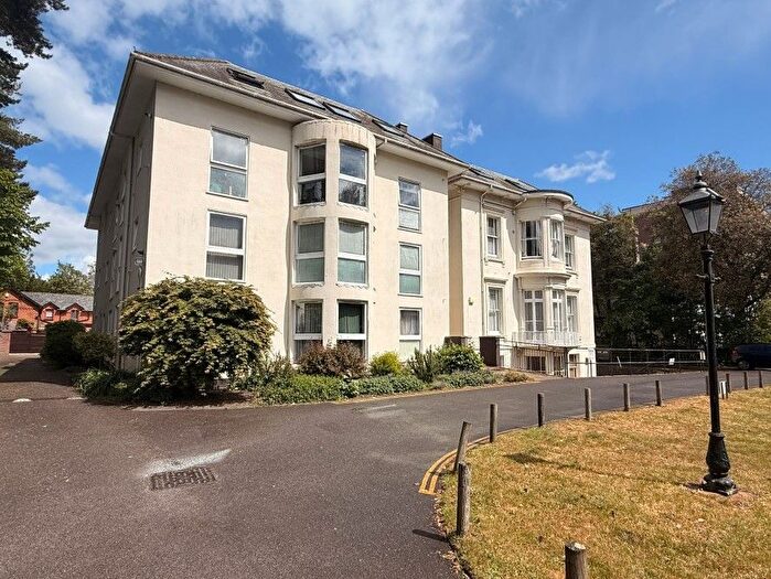 2 Bedroom Flat For Sale In Flat, King Edward Court, Christchurch Road, Bournemouth, Dorset, BH1