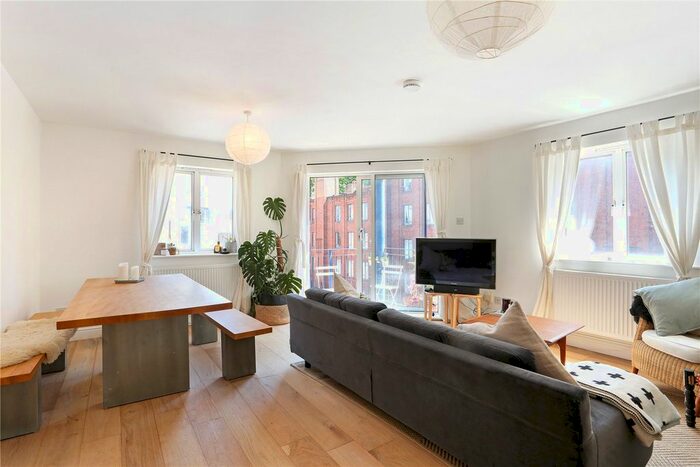 2 Bedroom Flat To Rent In Margery Street, London, WC1X