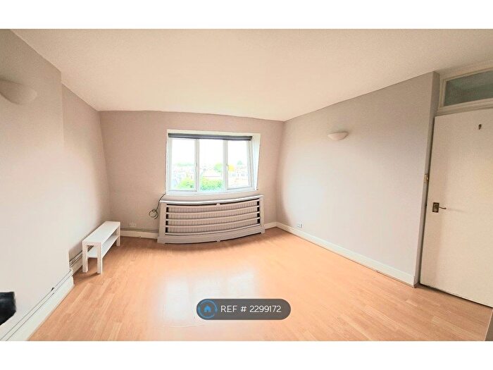 1 Bedroom Flat To Rent In Brook Green, London, W14