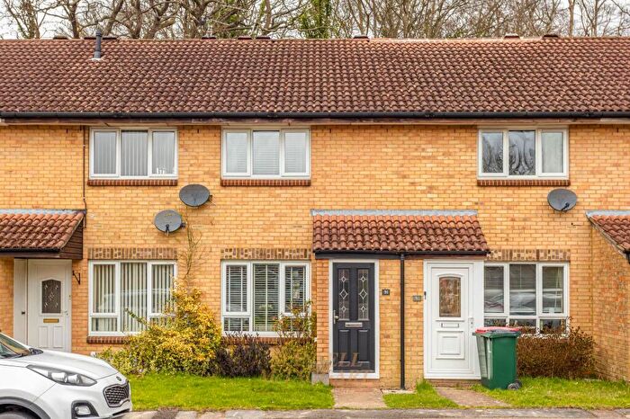 2 Bedroom Terraced House For Sale In Oakfields, Worth, RH10