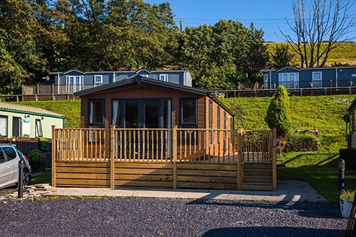 2 Bedroom Park Home For Sale In Bingley Road, Lees Moor, Keighley, BD21