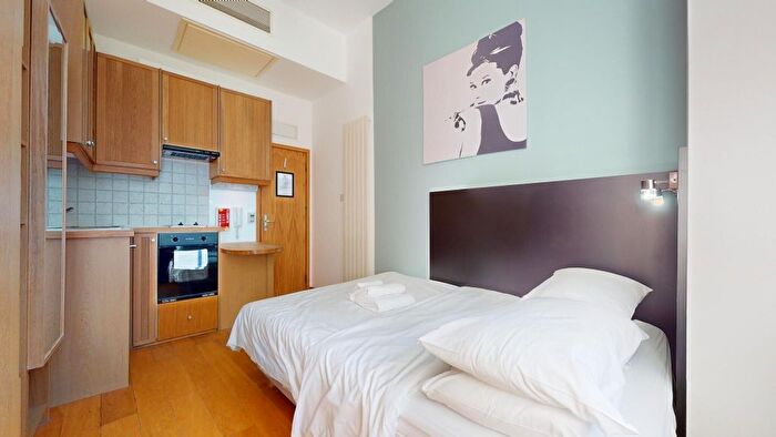Studio To Rent In Cartwright Gardens, London, WC1H