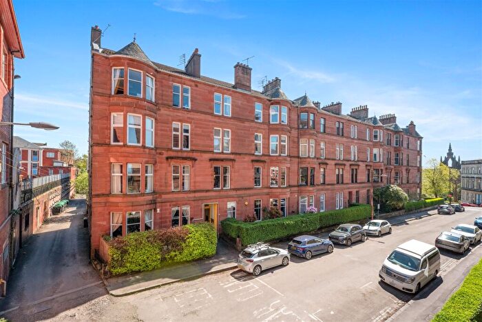 3 Bedroom Flat For Sale In / Jedburgh Gardens, North Kelvinside, G20