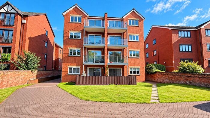 2 Bedroom Apartment For Sale In Flat, Park Avenue, Southport, Merseyside, PR9