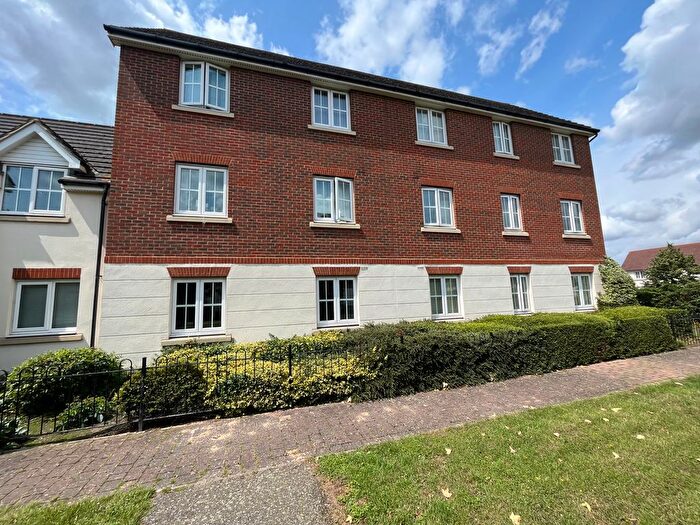 1 Bedroom Flat For Sale In Baden Powell Close, Great Baddow, Chelmsford, Essex, CM2