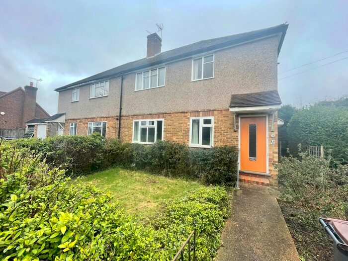 2 Bedroom Maisonette To Rent In Taunton Lane, Old Coulsdon, Coulsdon, CR5