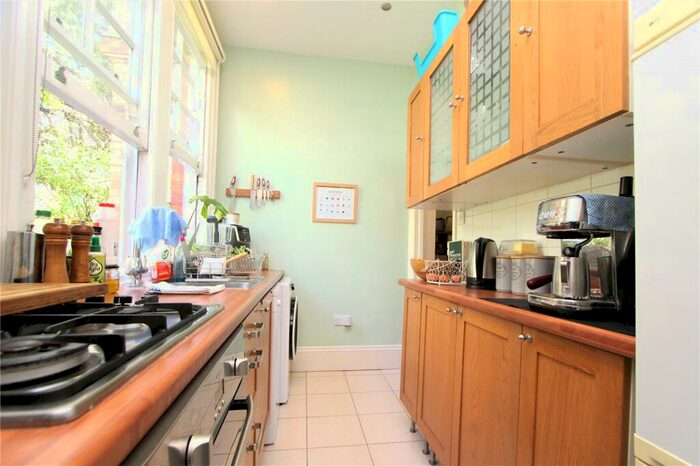 Apartment To Rent In Priory Road, Crouch End, N8