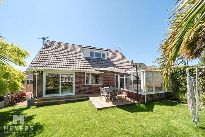 4 Bedroom Detached House For Sale In Cutlers Place, Colehill, Wimborne, BH21