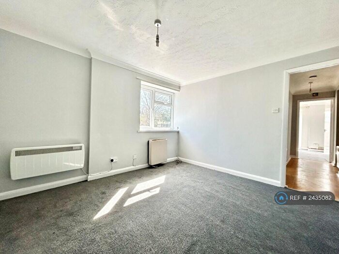 1 Bedroom Flat To Rent In Minster Road, Minster On Sea, Sheerness, ME12