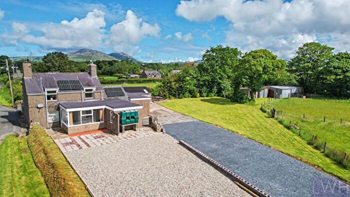 5 Bedroom Detached House For Sale In Pen Rhos, Rhosfawr - Ac, LL53