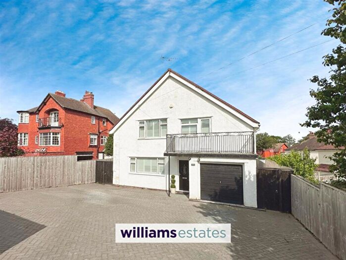 3 Bedroom House For Sale In Clwyd Avenue, Prestatyn, LL19