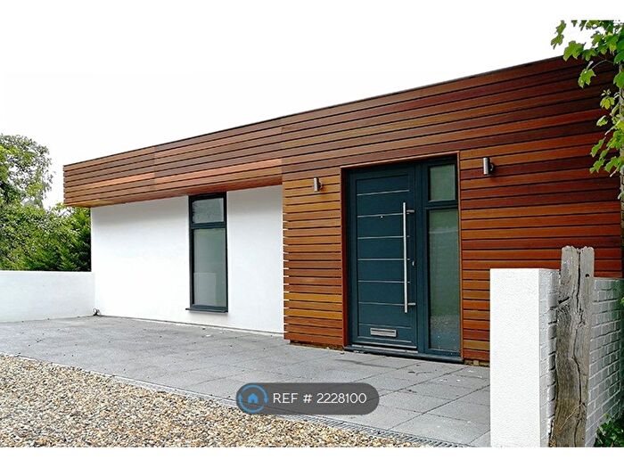 2 Bedroom Detached House To Rent In Kingswood Road, Bromley, BR2