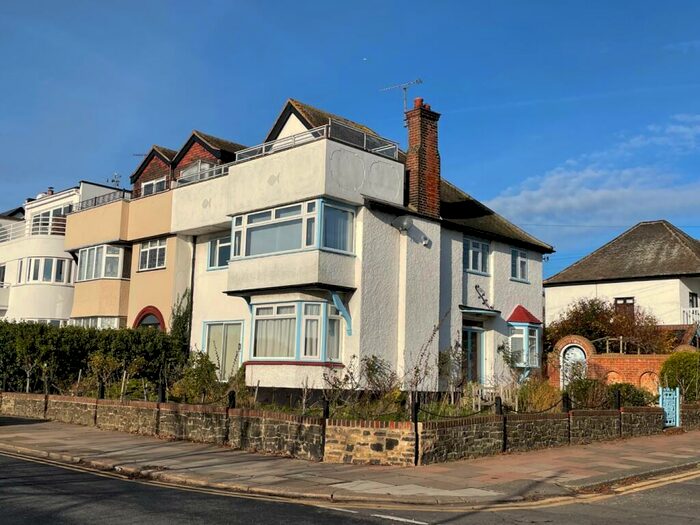 5 Bedroom Semi-Detached House To Rent In The Crossways, Chalkwell, SS0