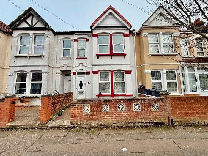 4 Bedroom Terraced House For Sale In Hambrough Road, Southall, UB1