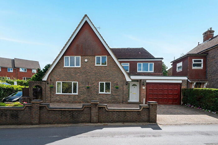 4 Bedroom Detached House For Sale In Woods Hill Lane, Ashurst Wood, RH19