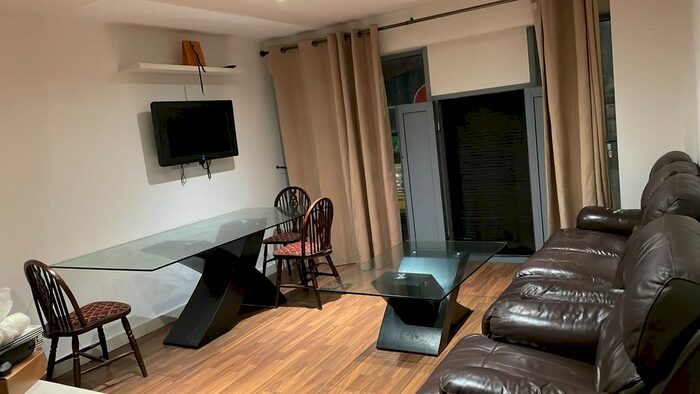 3 Bedroom Flat To Rent In Whitworth Street West, Manchester, M1