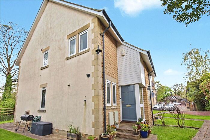 2 Bedroom Semi Detached House For Sale In St. Anns Tower Mews, Kirkstall Lane, Leeds, LS6