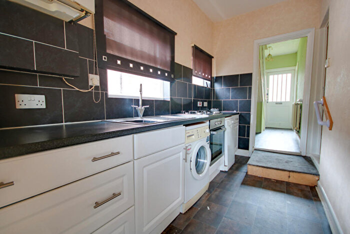 2 Bedroom Semi-Detached House For Sale In Kanes Hill! No Forward Chain! Westerly Aspect Garden!, SO19