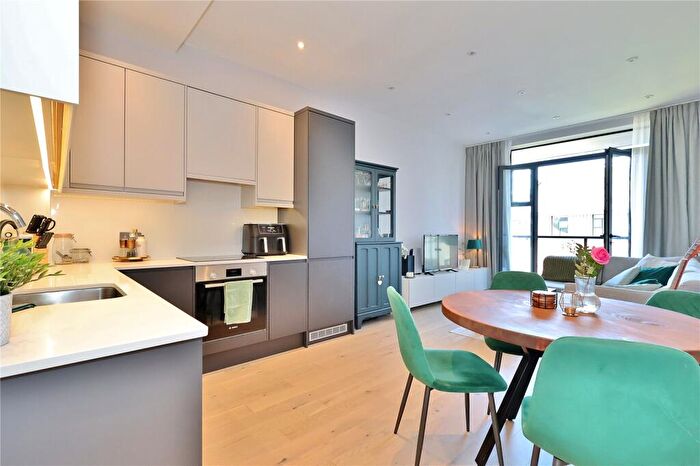 1 Bedroom Apartment For Sale In Albert Drive, Sheerwater, Woking, Surrey, GU21