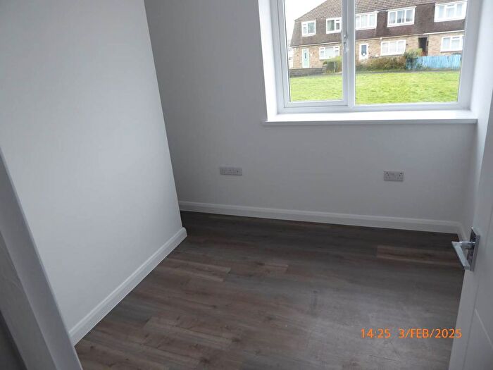 4 Bedroom Property To Rent In Crispin Avenue, Carmarthen, SA31