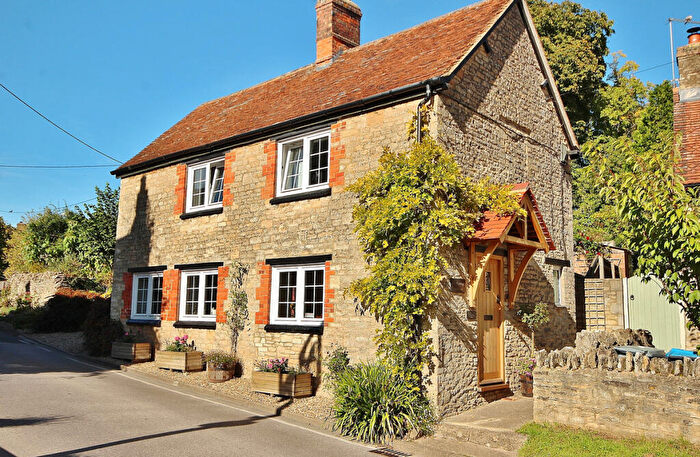 3 Bedroom Cottage For Sale In Leafield Road, Crawley, OX29