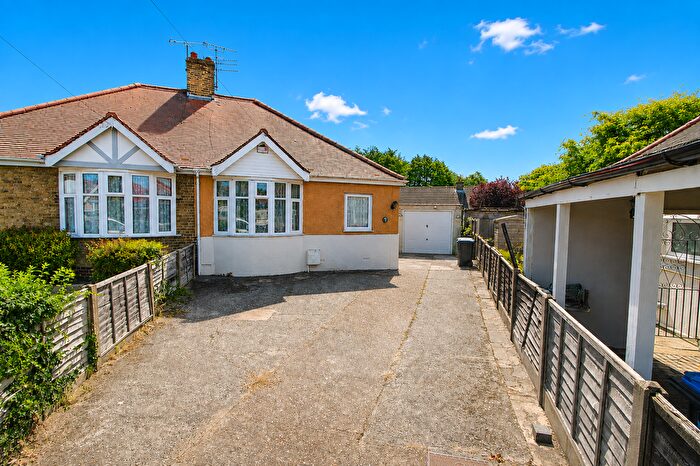 3 Bedroom Semi-Detached Bungalow For Sale In Homeleigh Road, Ramsgate, CT12