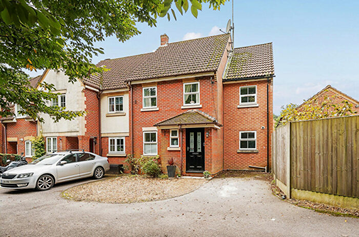 3 Bedroom End Of Terrace House For Sale In Hemlock Way, Knightwood Park, Chandler's Ford, Hampshire, SO53