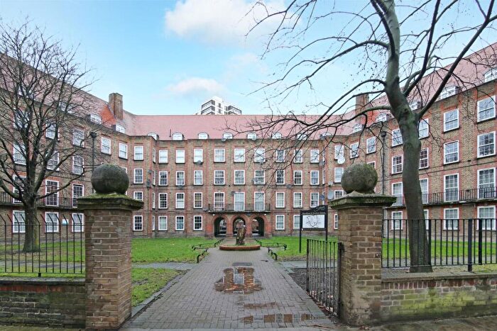1 Bedroom Apartment To Rent In Grenfell House, London, SE5