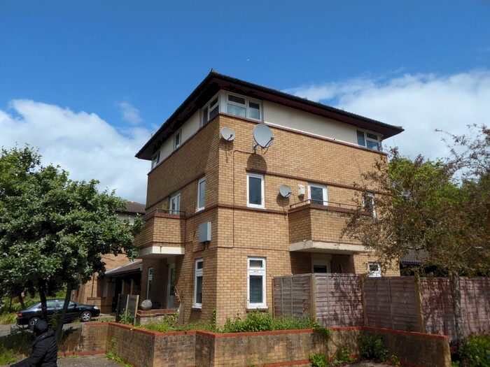 1 Bedroom Flat To Rent In Larwood Place, Milton Keynes, MK6