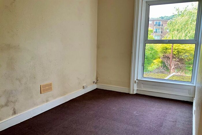 1 Bedroom Flat For Sale In Maison Dieu Road, Dover, CT16