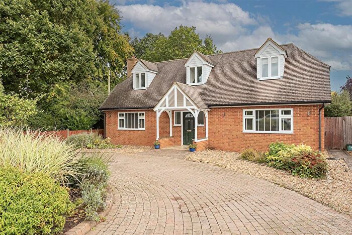 4 Bedroom Detached House For Sale In Raffin Close, Datchworth, Knebworth, SG3