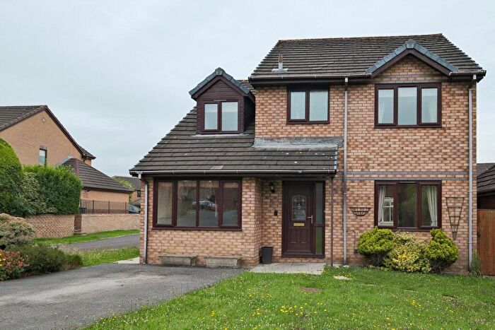 4 Bedroom Detached House To Rent In Beetham Court, Clayton-Le-moors, Accrington, Lancashire, BB5
