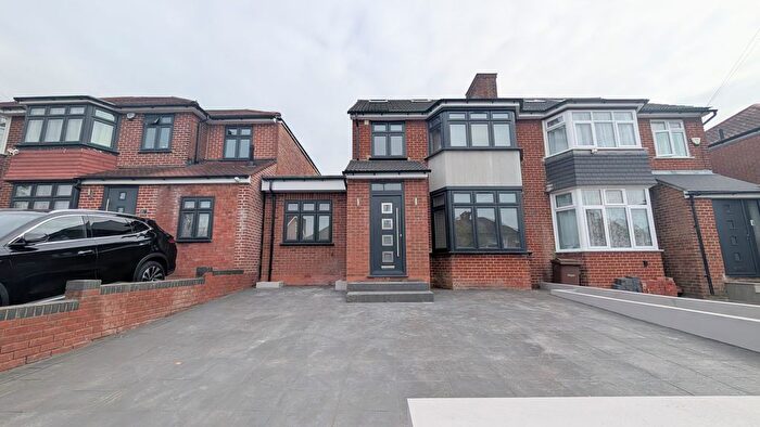 5 Bedroom Property To Rent In Bromefield, Stanmore, HA7