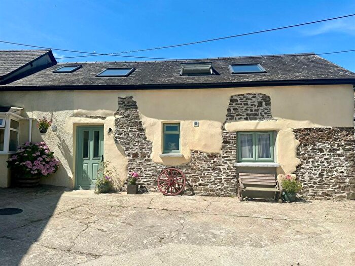 3 Bedroom Barn Conversion To Rent In Parkham, EX39