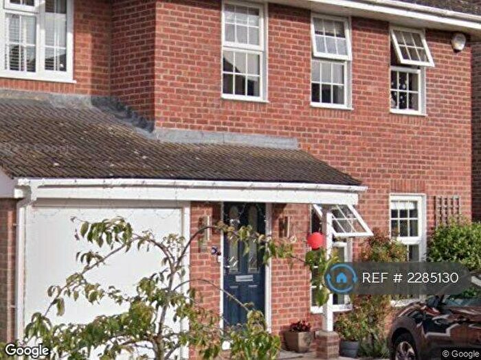 4 Bedroom Detached House To Rent In Clarendon Close, Winnersh, Wokingham, RG41