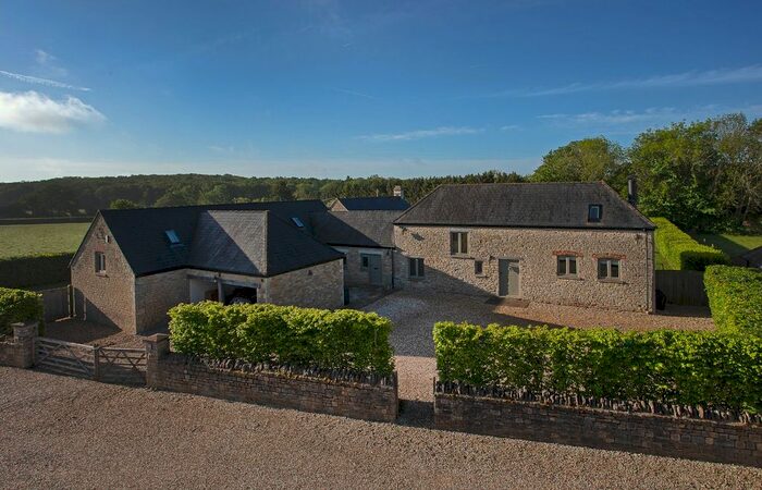6 Bedroom Detached House For Sale In Course Hill Lane, Ducklington, Witney, Oxfordshire, OX29