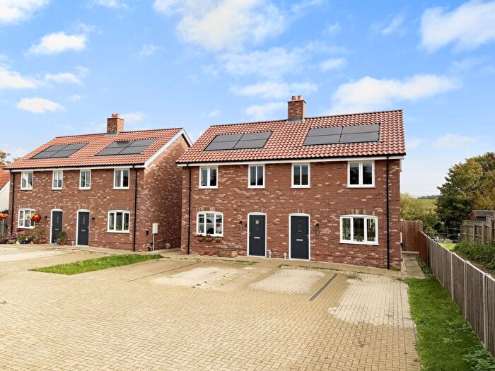 3 Bedroom Semi-Detached House For Sale In The Street, Hacheston, Woodbridge, IP13